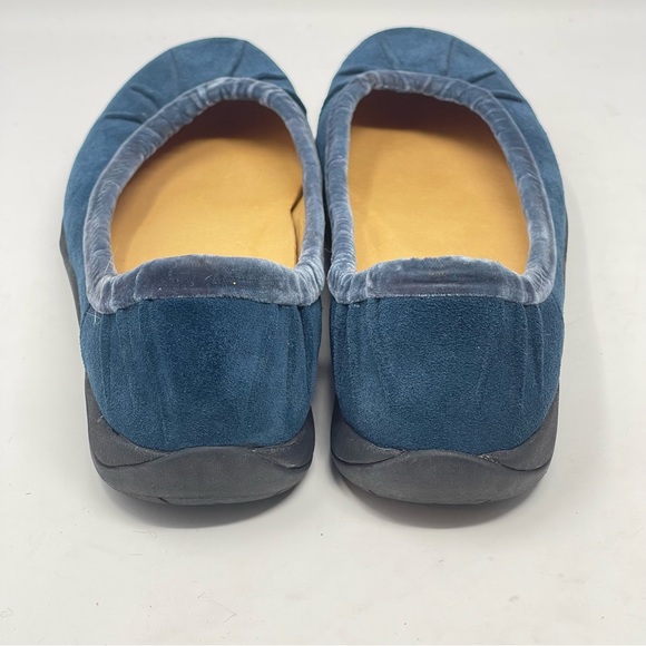 LL Bean Shoes Womens 7.5 M Blue Suede Velvet Trim Pleated Slip On Casual Loafers - Picture 11 of 13